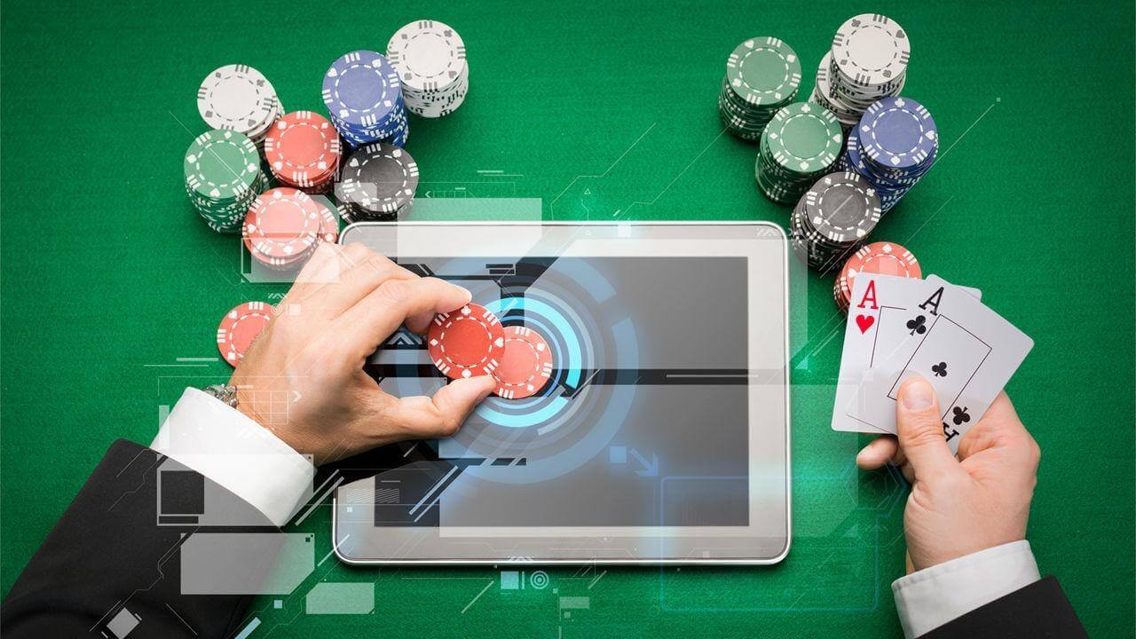 2 покерных сайта с денежными переводами: как сделать это правильно?