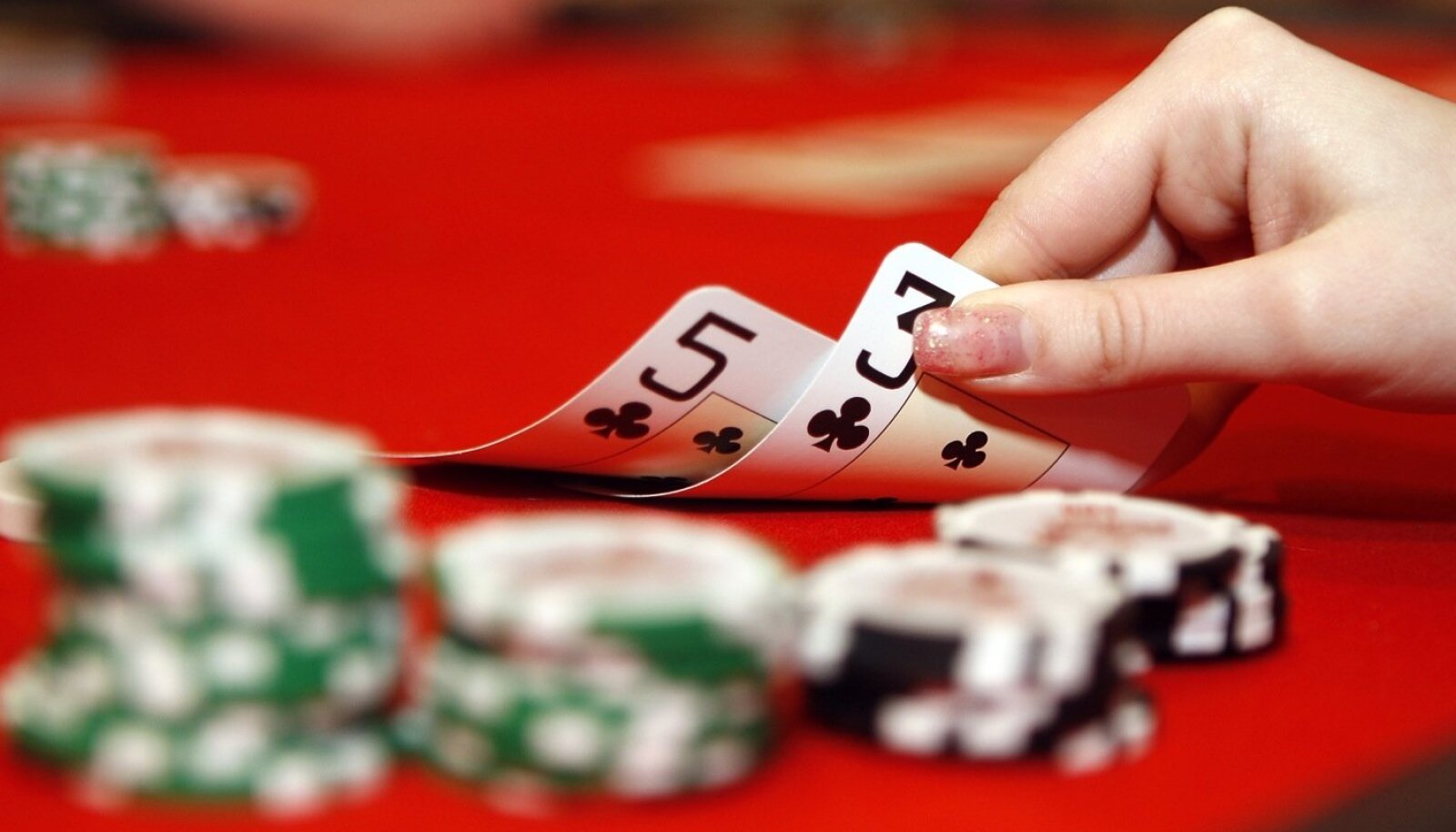 Ловля блефа на ривере - Покерная стратегия с Джонатаном Литтлом